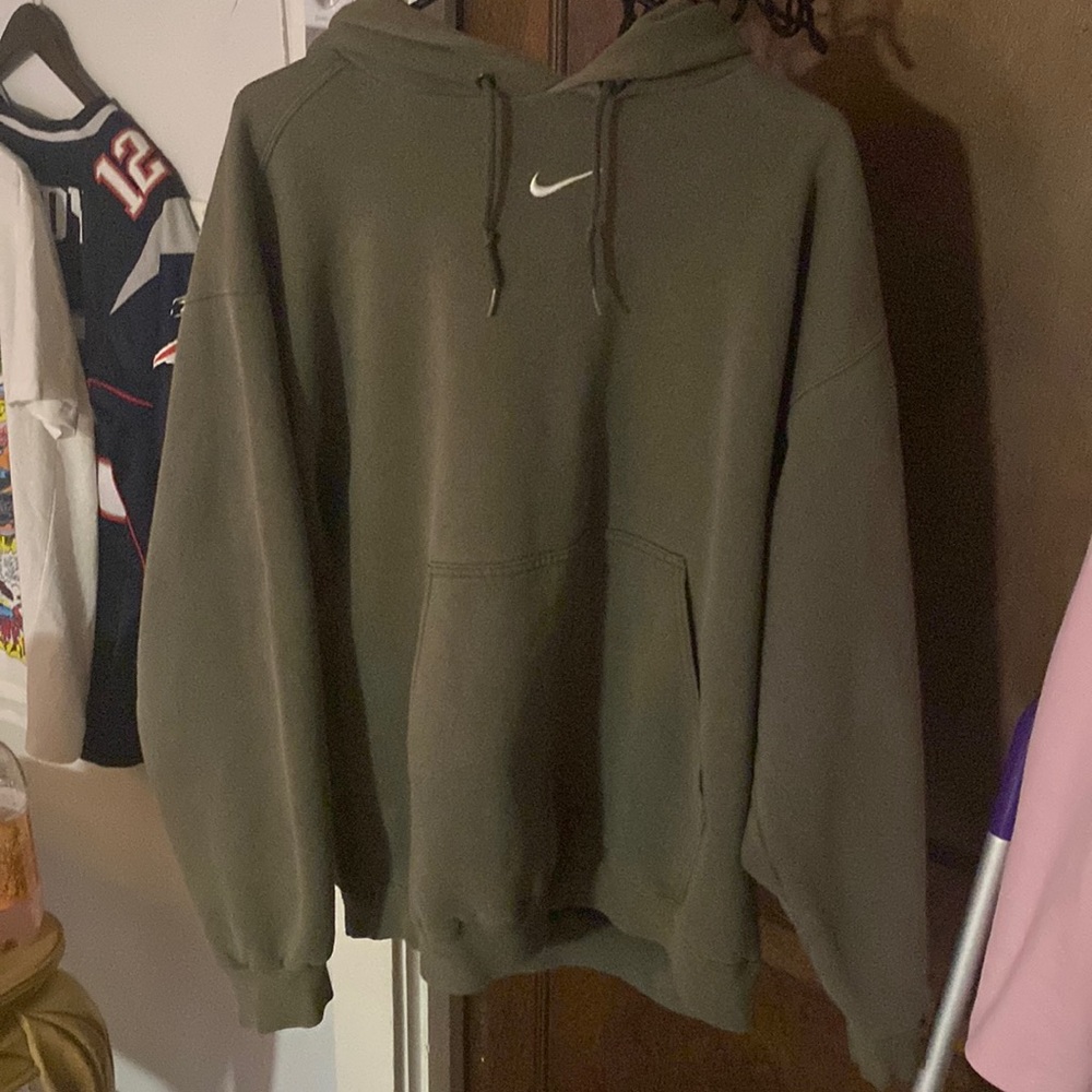 Olive green vintage Nike hoodie